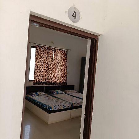 The Comfort Zone Hotel ウダイプル エクステリア 写真
